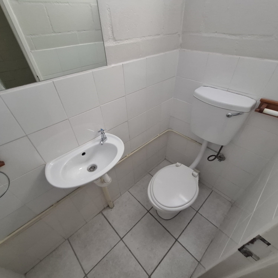 To Let commercial Property for Rent in Montague Gardens Western Cape